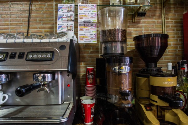 Café, tostada y fin de ETA