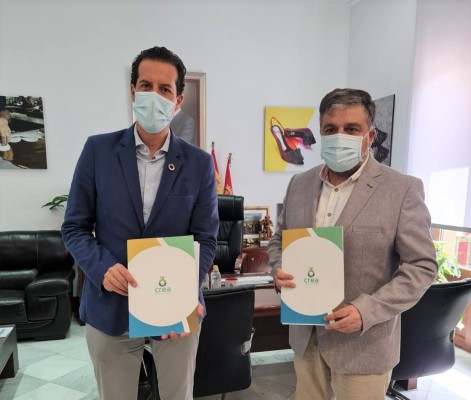 Elda y CREA firman el convenio de cesión del ecoparque para su integración en el consorcio