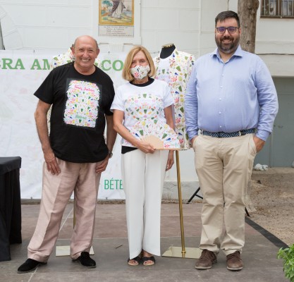 Francis Montesinos diseña un estampado para las camisas de las fiestas de Bétera