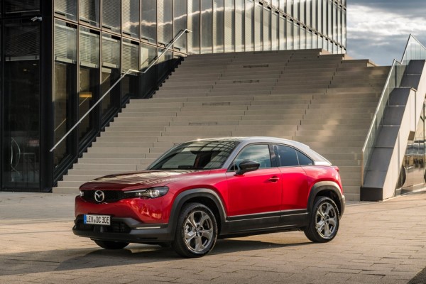 Mazda actualiza en remoto el 'software' de sus vehículos