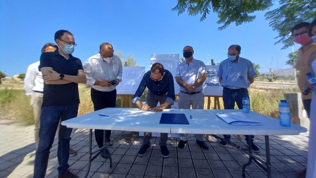 La Vila Joiosa y la Generalitat firman el acta de inicio de obra del CEIP Nuevo Gasparot