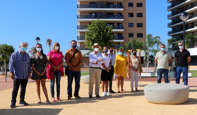 El Campello inaugura un nuevo parque infantil en la avenida Ausias March

