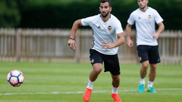 Martín Montoya no se ejercitará esta tarde por precaución