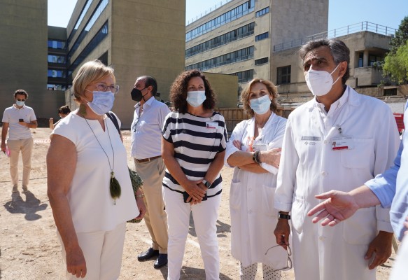 Sanidad renuncia al 'dedazo' para adjudicar la ampliación del Clínico y asume que no estará en 2023