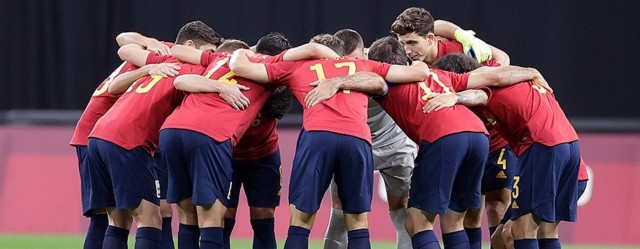 España, a rematar ante una Argentina obligada a ganar