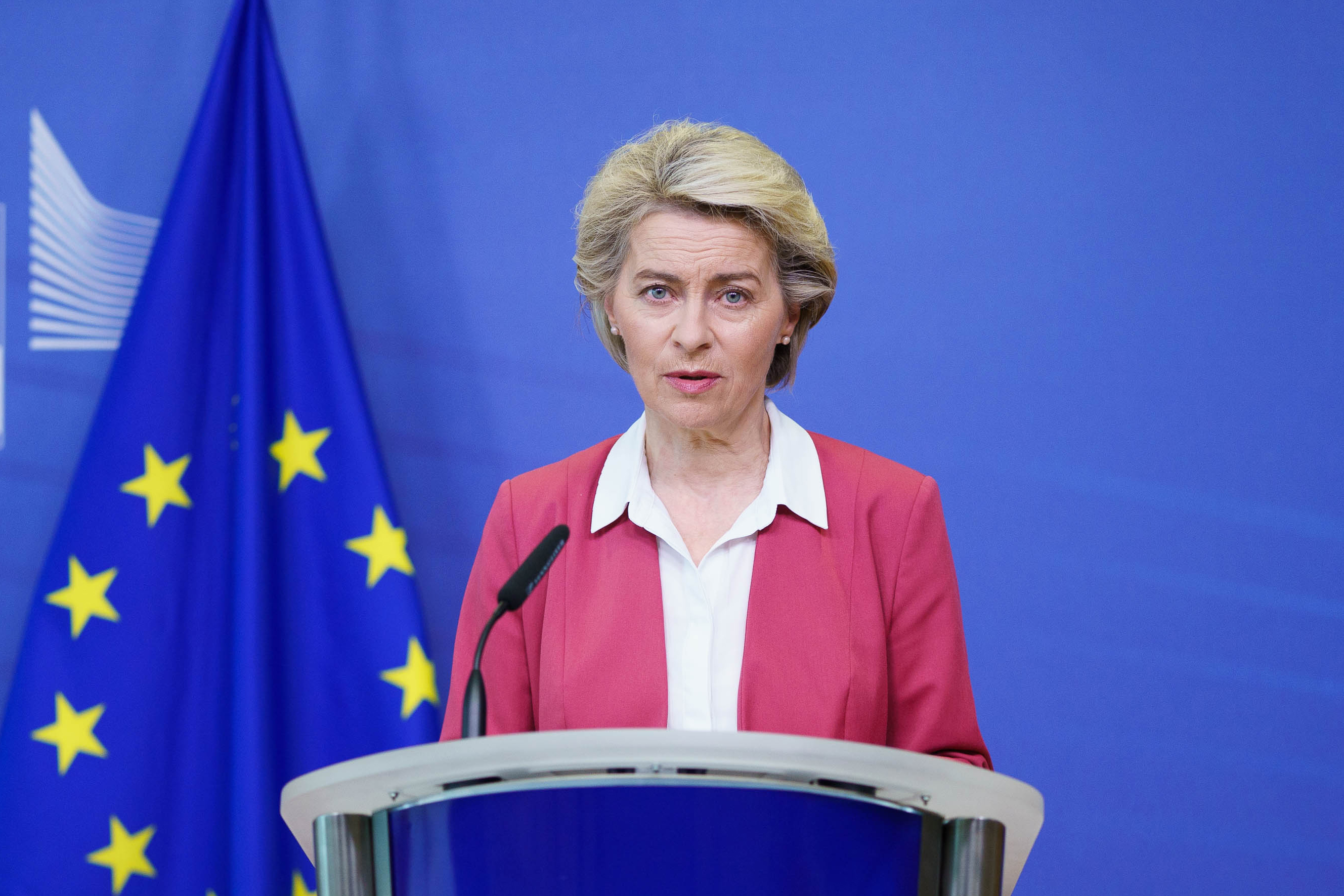 Bruselas anuncia que un 57% de los adultos en la UE está totalmente vacunado contra el coronavirus