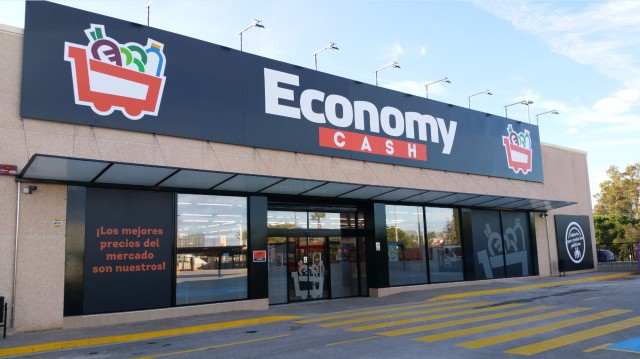 La cadena Economy Cash abre en Caravaca su tercer supermercado en la Región