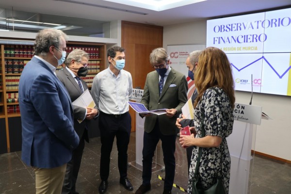 La economía regional continúa resistiendo los efectos de la pandemia mejor que el conjunto nacional