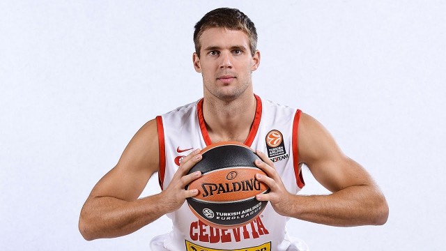 El HLA Alicante incorpora al escolta croata Fran Pilepic

