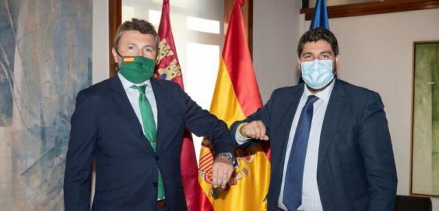 Vox rompe con el PP, también en Murcia, por permitir que Ceuta declare a Abascal persona non grata