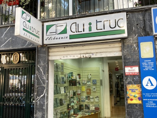 Llibreria Ali-i-truc: la piràmide sagrada del coneiximent