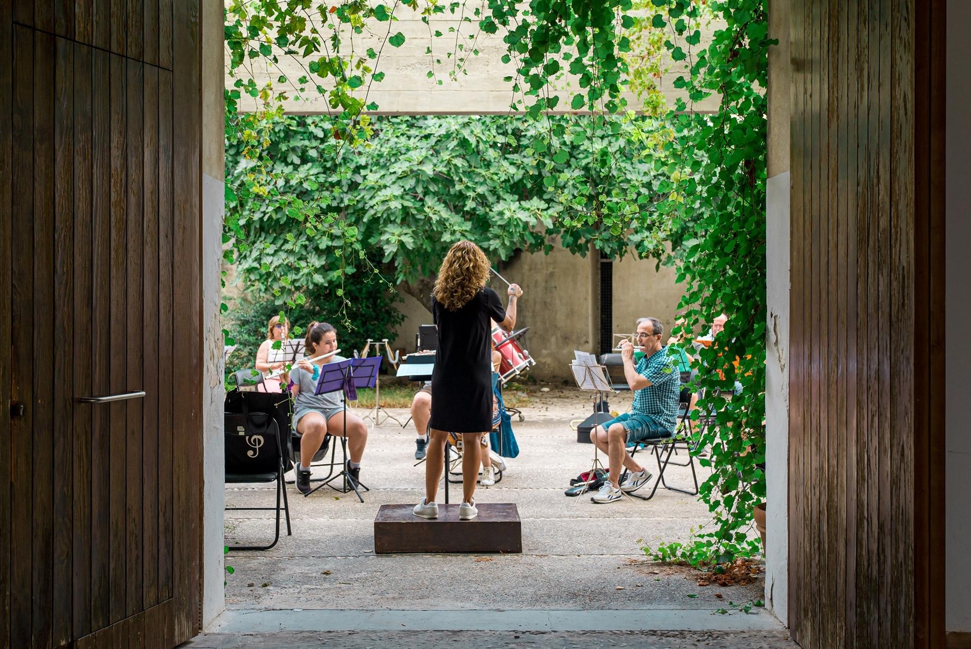 Caixabank, FSMCV e IVC dan ayudas a 40 entidades valencianas por el impacto de la covid