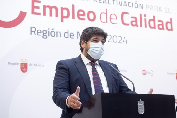 Miras lamenta que no puede vacunar a los jóvenes de entre 12 y 20 años porque 
