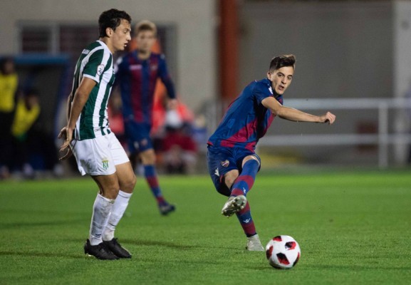 Álex Blesa sufre un esguince y se perderá la pretemporada