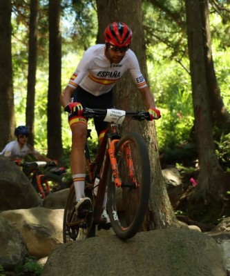 Pidcock campeón olímpico de bicicleta de montaña, Valero bronce
