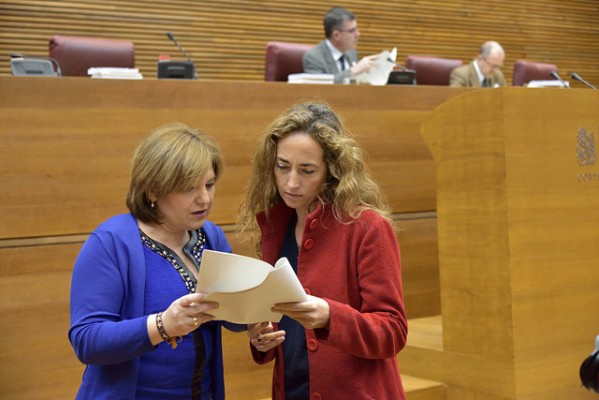 El tripartito vuelve a dividir el voto en Les Corts: el PSPV se abstiene sobre la unidad de España