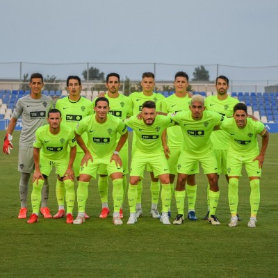 El Elche tropieza con un sólido Zaragoza