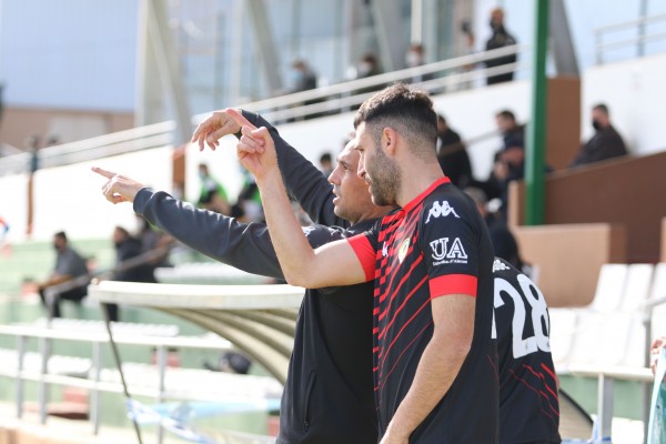 Alejandro Esteve será el técnico del filial
