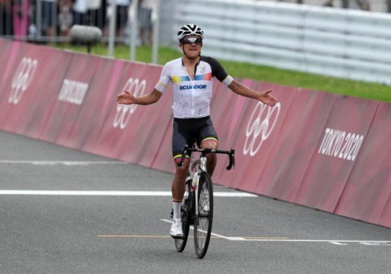 Richard Carapaz, campeón olímpico en ciclismo en ruta