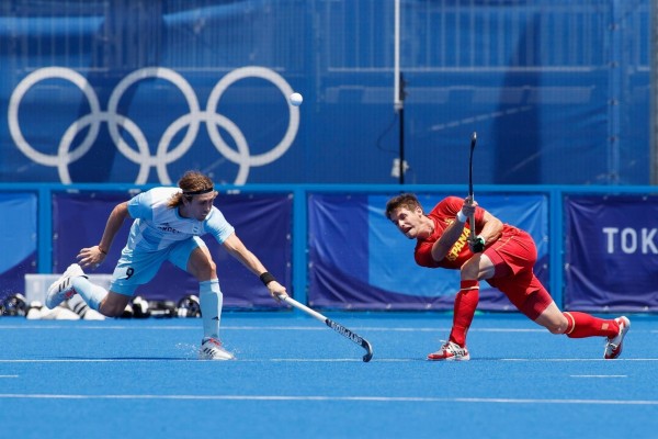 España no precisa ante Argentina en el arranque olímpico