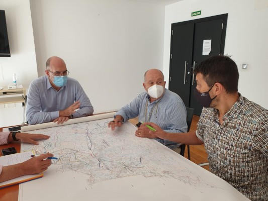 Transición Ecológica y ayuntamiento acuerdan un plan de 'aprovechamiento 100% y vertido 0' para las aguas de Alicante