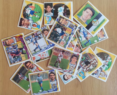 Cromos de fútbol: camiseta, pantalón o soplete