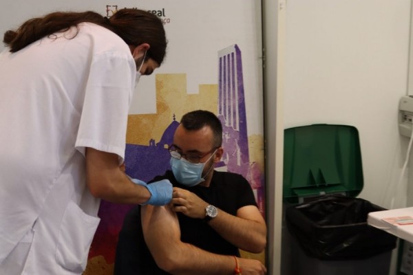 El alcalde de Vila-real, con vacunación completa, da positivo en covid y llama a no bajar la guardia