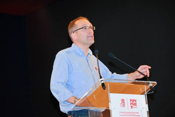 Blanch (PSPV-PSOE) defiende en las Cortes la elevación a ley del fondo de cooperación