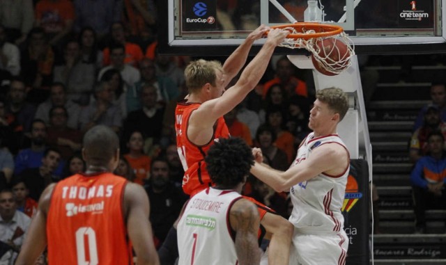 El primer partido de la final Valencia Basket-Unicaja empezará el martes a las 20:30