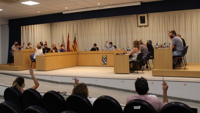 El pleno de l'Alcora y la UJI aprueban un convenio para realizar prácticas externas