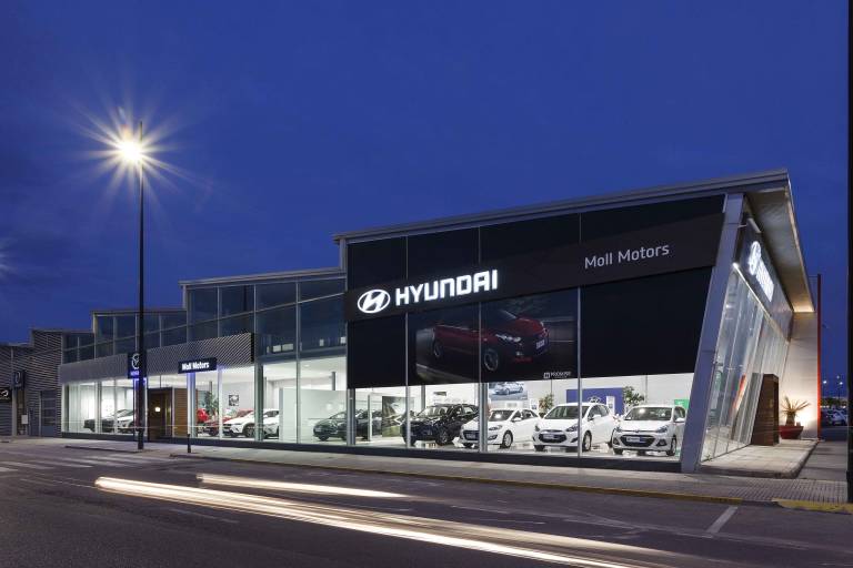 Automoción Moll celebra su 55 aniversario con atractivas ofertas en sus instalaciones