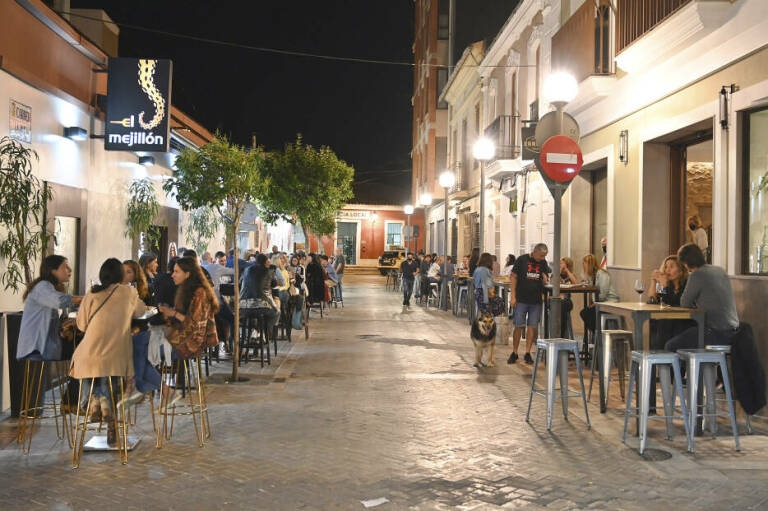 El TSJCV avala el toque de queda en 77 municipios y la limitación a 10 personas de las reuniones
