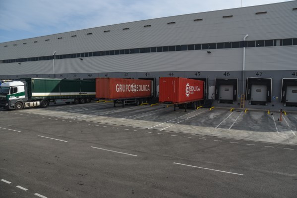 La contratación de naves logísticas recupera el pulso en Valencia 