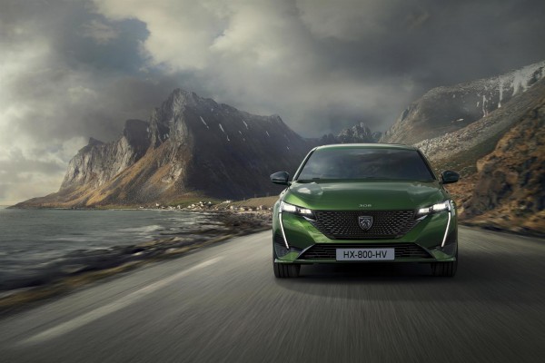 Peugeot ofrece el nuevo 308 con cinco acabados y dos mecánicas híbridas enchufables