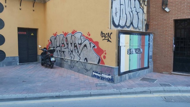 Cerco al vandalismo en Murcia: la Policía identifica al sospechoso de realizar 39 grafitis