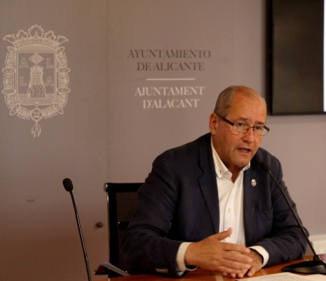 Alicante reparará los daños de los temporales en La Albufereta 'sin respuesta' de Costas 