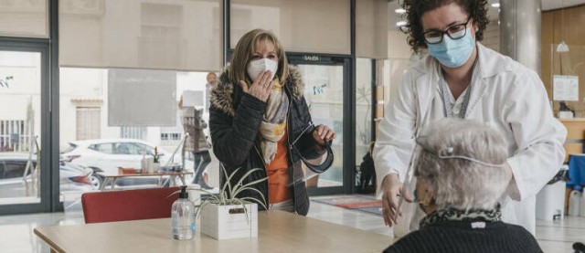 CCOO y UGT inician movilizaciones por impagos a las trabajadoras del Servicio de Ayuda a Domicilio