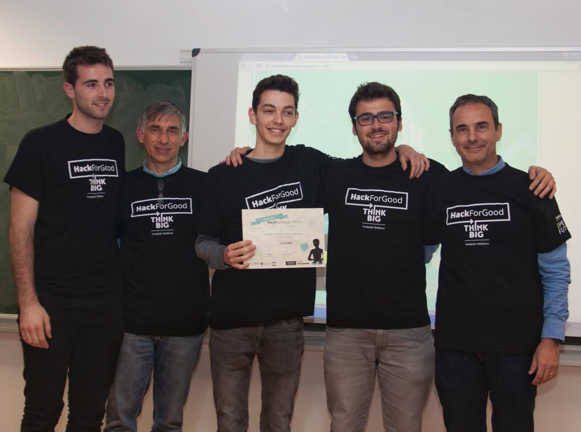 Los valencianos del equipo semáforo para invidentes ganan el Hackforgood