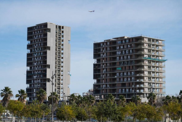 Vivienda prevé retomar en diciembre las obras para acabar la torre de Sociópolis 