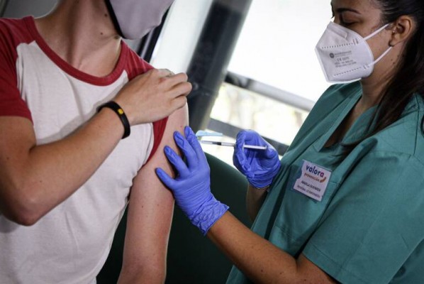 Vall d'Alba vacuna este martes a los jóvenes de entre 20 y 29 años