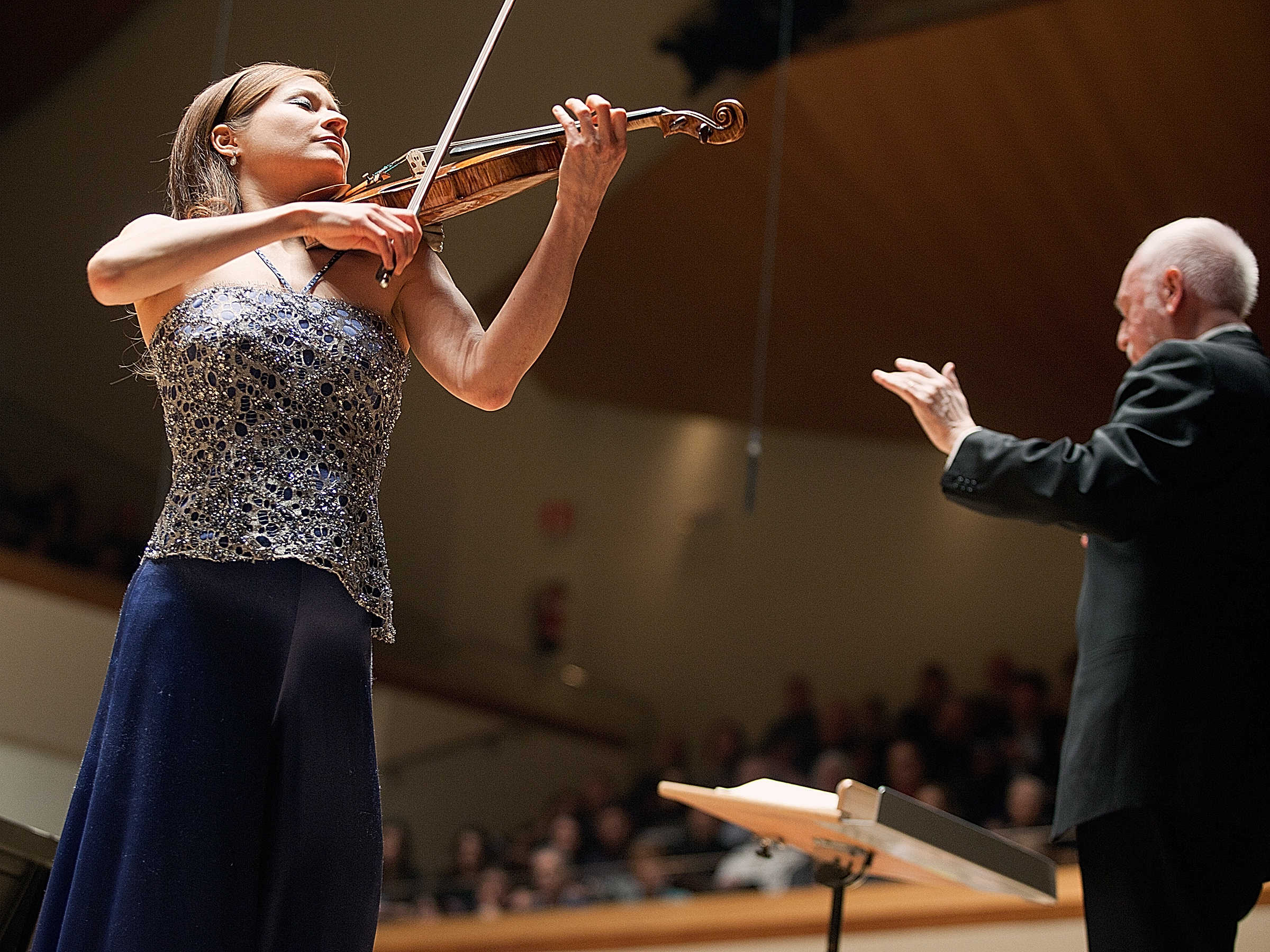 La primavera del Palau comienza con la Orquesta de València junto a la violinista Steinbacher