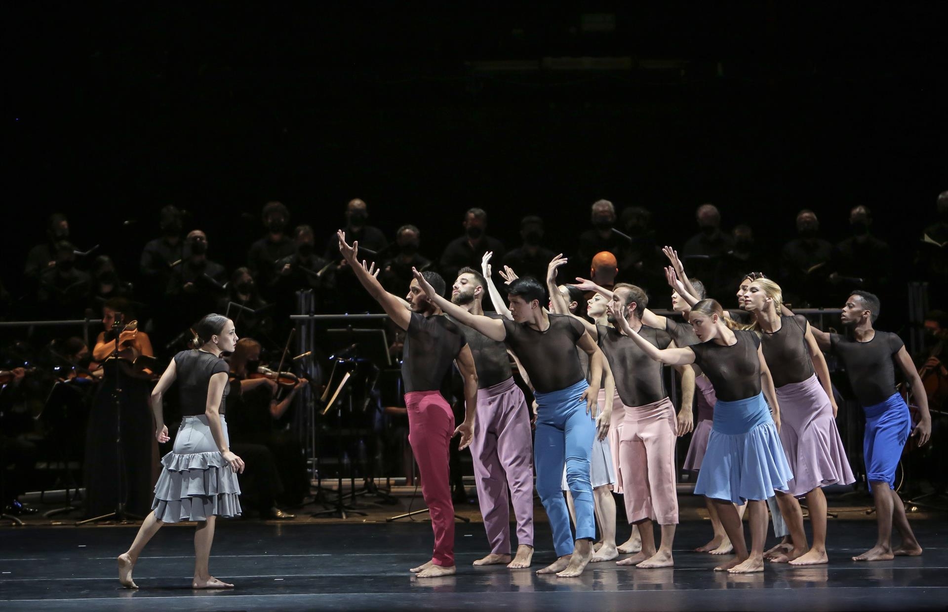 Presentación del proyecto 'Temps d'abraçar' en el Principal. Foto: DIVAL/JOSE CUELLAR  - 