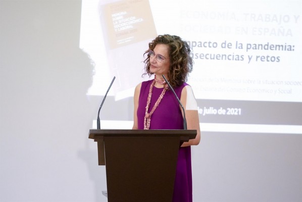 Compromís pide la comparecencia de Montero para que explique cómo mejorará la financiación 