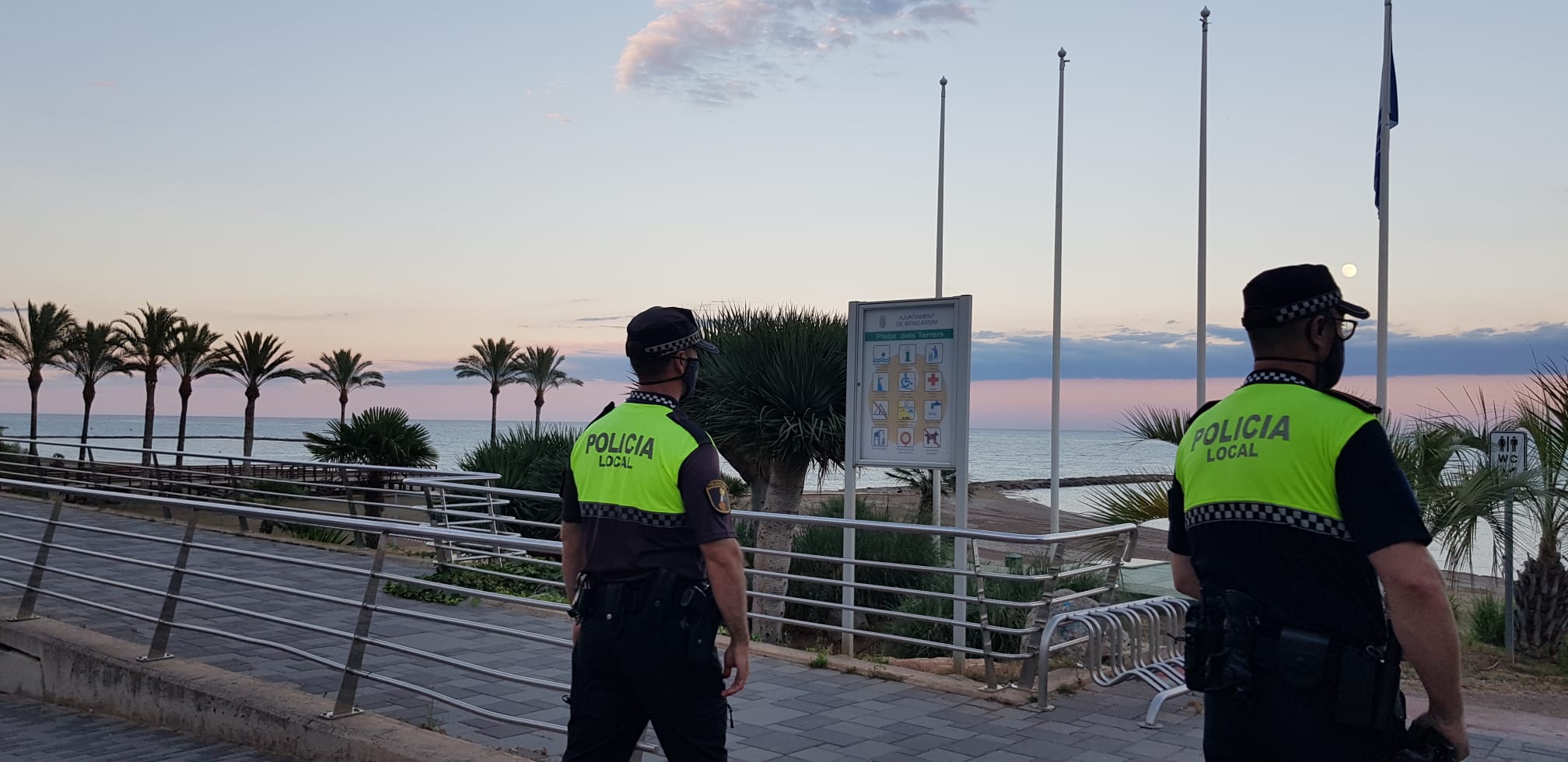 La Policía Local de Benicàssim pone 12 denuncias en la primera semana con toque de queda