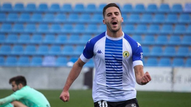 El centrocampista sevillano Moyita, nuevo jugador del UCAM CF

para Primera RFEF