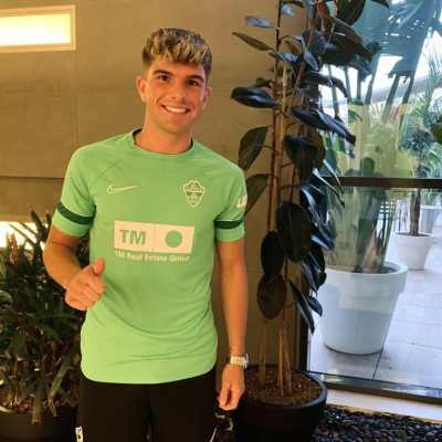 Raúl 'Guti' se une a la concentración de pretemporada del Elche tras superar el Covid-19