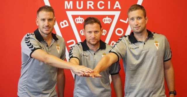 Sergi Guilló y Diego Villena se integran en el cuerpo técnico del Murcia y Armando vuelve al equipo