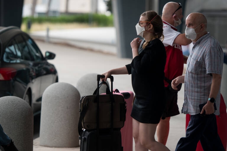 Francia impedirá entrar a viajeros sin vacunar desde España si no entregan una prueba negativa