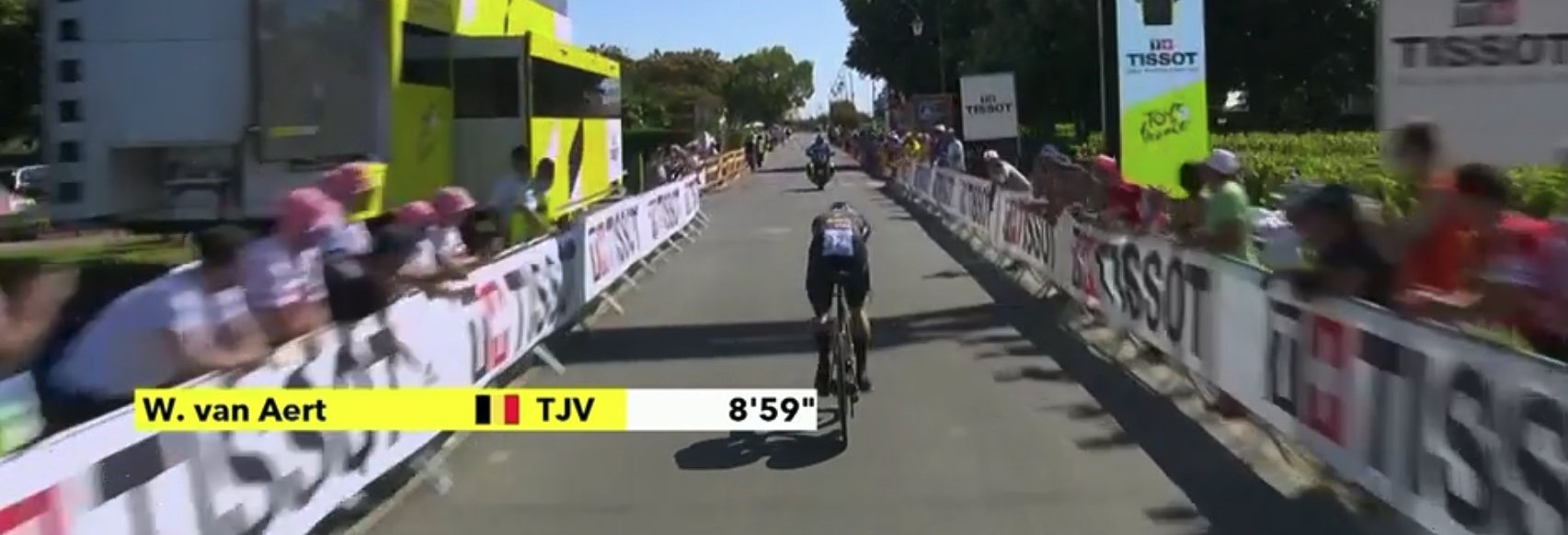 Van Aert se impone en la crono definitiva que encumbra a Pogacar