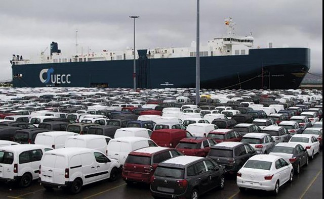 Las exportaciones de la Comunitat Valenciana mejoran pese al lastre del sector de automoción 